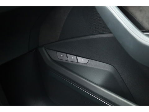 Audi e-tron e-tron 55 quattro advanced Pro Line Plus 95 kWh | SOH 91.3%  Pano | Luchtvering | HUD | Memory | Massage | 360cam | Keyless | Stoelvent. | Soft Close