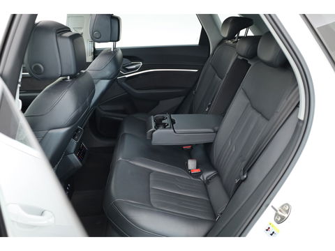 Audi e-tron e-tron 55 quattro advanced Pro Line Plus 95 kWh | SOH 91.3%  Pano | Luchtvering | HUD | Memory | Massage | 360cam | Keyless | Stoelvent. | Soft Close