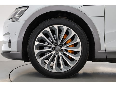 Audi e-tron e-tron 55 quattro advanced Pro Line Plus 95 kWh | SOH 91.3%  Pano | Luchtvering | HUD | Memory | Massage | 360cam | Keyless | Stoelvent. | Soft Close