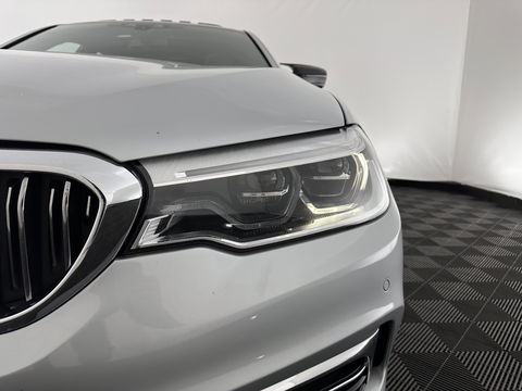 BMW 5 Serie 530e iPerformance High Executive (Plug-in) *PANO | LEATHER | FULL-LED | TOP-VIEW | HARMAN/KARDON | BLINDSPOT | MEMORY-PACK | HEATED-COMFORTSEATS | DIGI-COCKPIT | AMBIENT-LIGHT | NAVI-FULLMAP | 20''ALU*