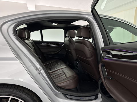 BMW 5 Serie 530e iPerformance High Executive (Plug-in) *PANO | LEATHER | FULL-LED | TOP-VIEW | HARMAN/KARDON | BLINDSPOT | MEMORY-PACK | HEATED-COMFORTSEATS | DIGI-COCKPIT | AMBIENT-LIGHT | NAVI-FULLMAP | 20''ALU*