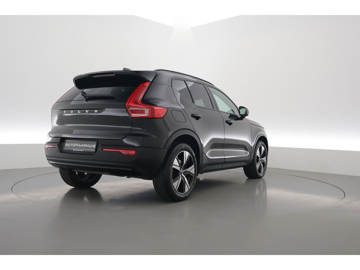 Volvo XC40 1.5 T4 Recharge R design | CarPlay | Adapt. Cruise | Navi | Stoel-Stuurverw. | Camera