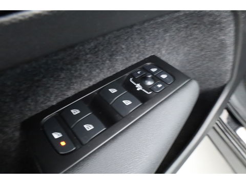 Volvo XC40 1.5 T4 Recharge R design | CarPlay | Adapt. Cruise | Navi | Stoel-Stuurverw. | Camera