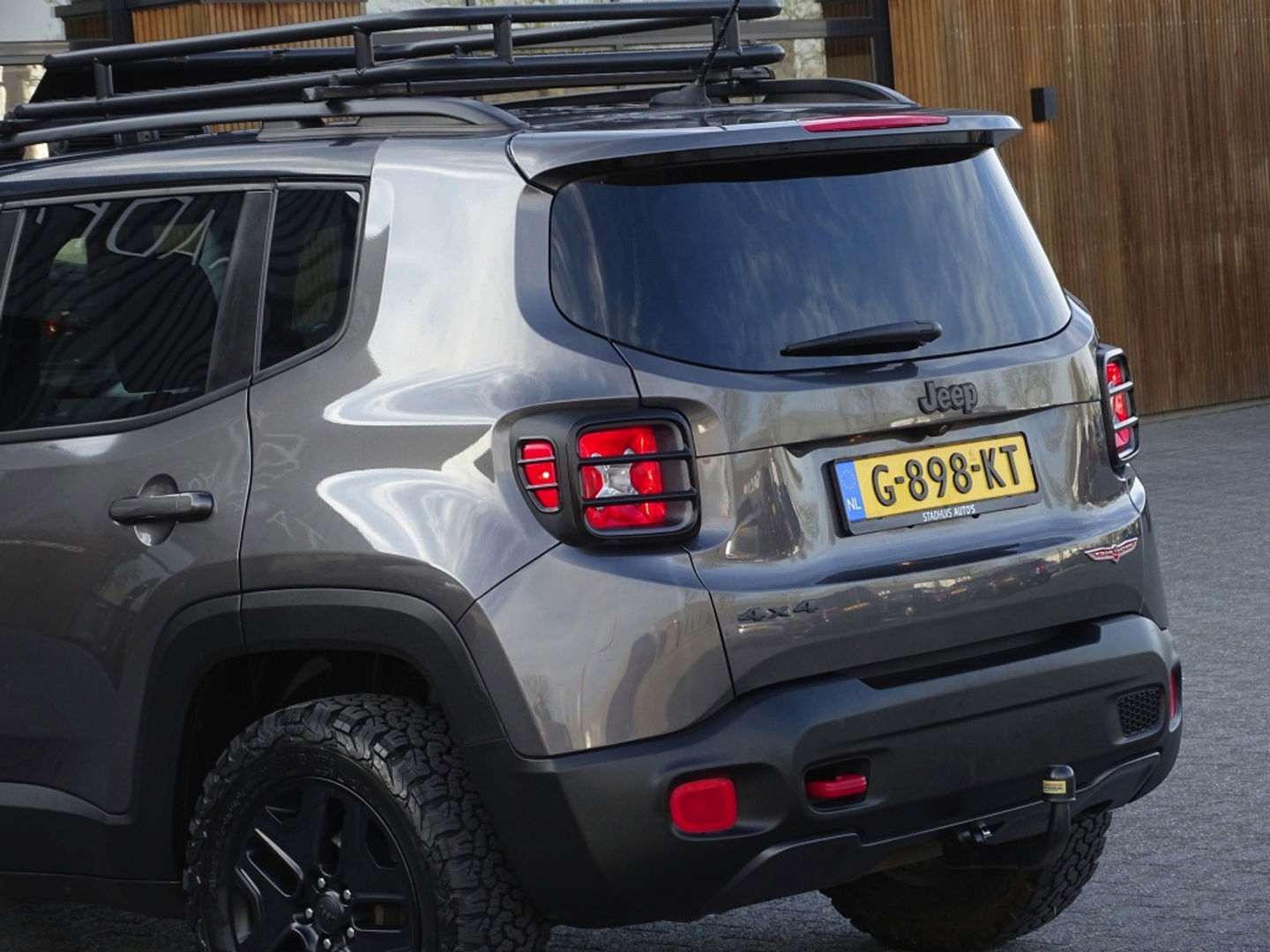 Jeep Renegade Trail Hawk 2.4 179PK automaat / lier / LED
