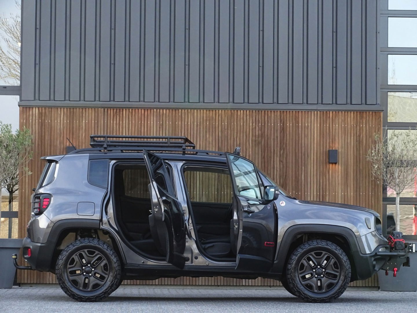 Jeep Renegade Trail Hawk 2.4 179PK automaat / lier / LED