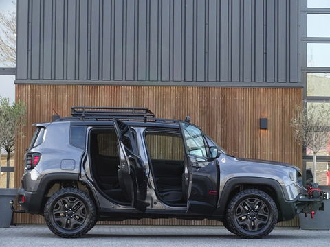 Jeep Renegade Trail Hawk 2.4 179PK automaat / lier / LED