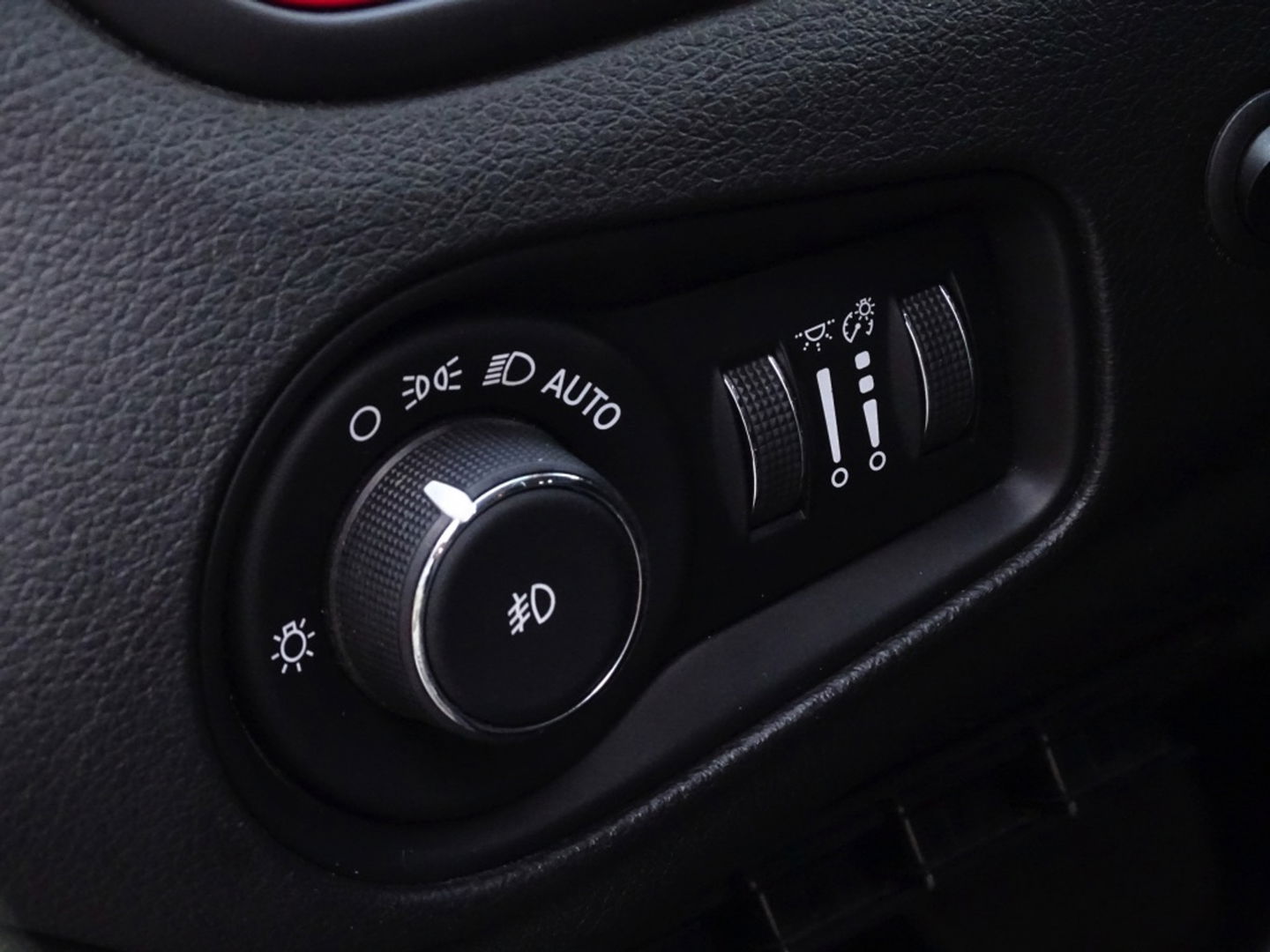 Jeep Renegade Trail Hawk 2.4 179PK automaat / lier / LED