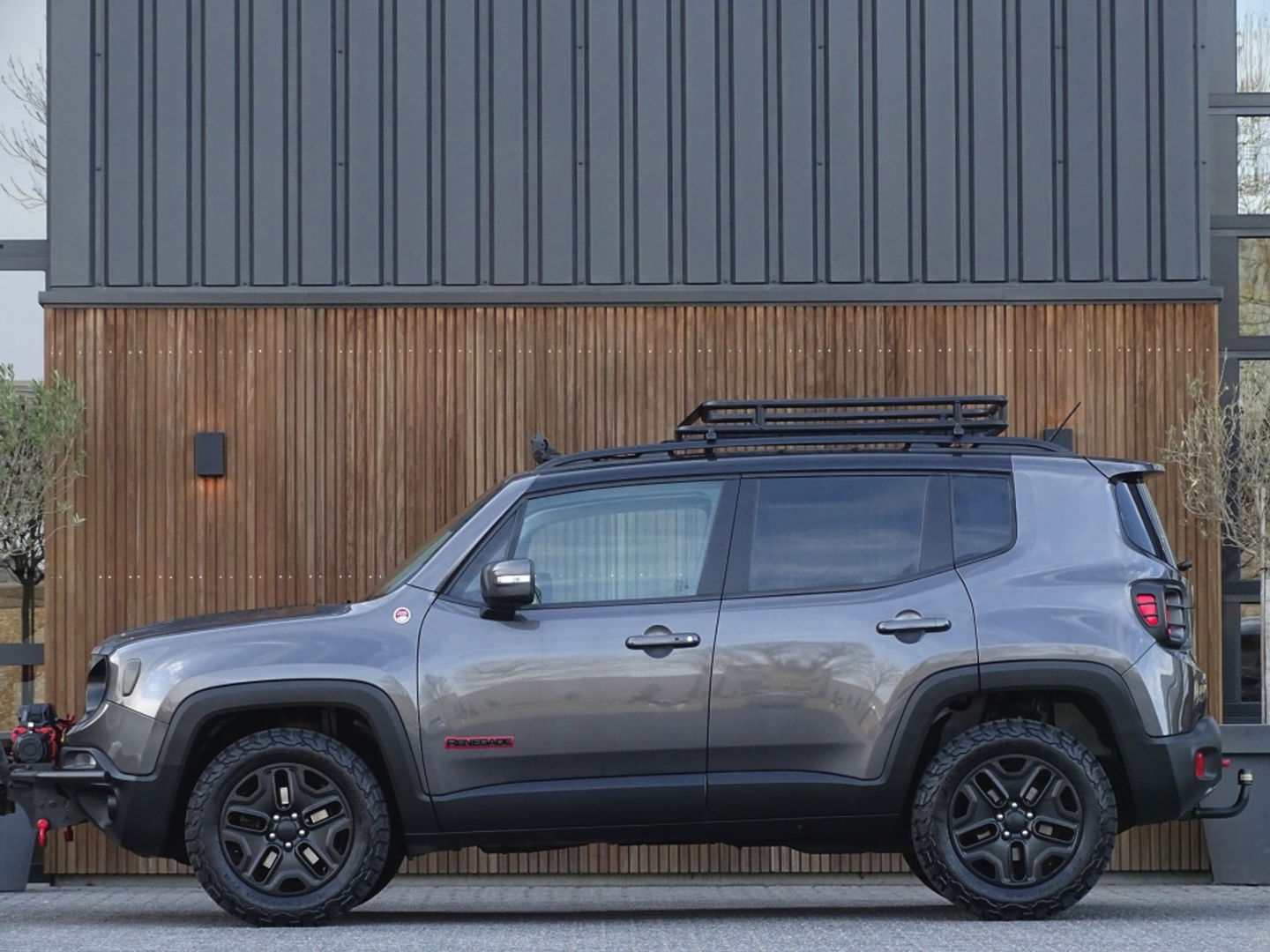 Jeep Renegade Trail Hawk 2.4 179PK automaat / lier / LED