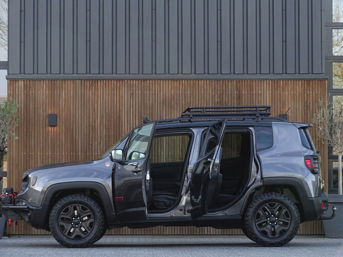 Jeep Renegade Trail Hawk 2.4 179PK automaat / lier / LED