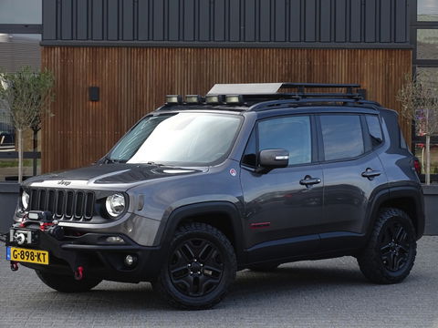 Jeep Renegade Trail Hawk 2.4 179PK automaat / lier / LED