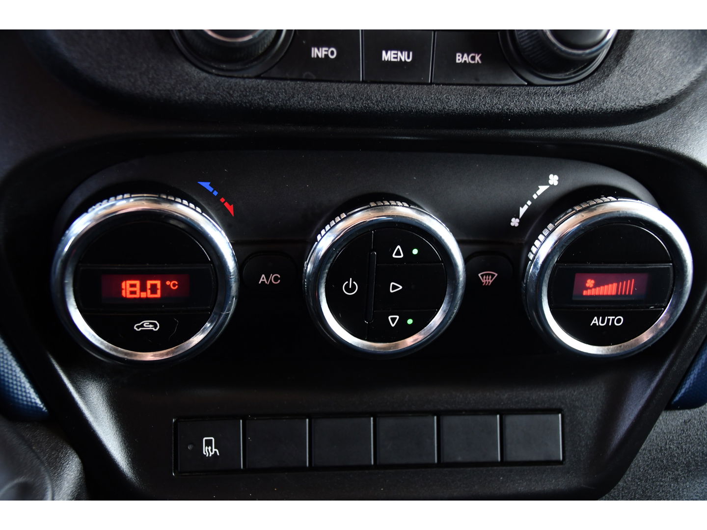 Iveco Daily 35S16V 2.3 352 H3 L PB Edition Camera, Cruise, 3500kg Trekhaak, Automaat, 155pk, Clima, Uniek!