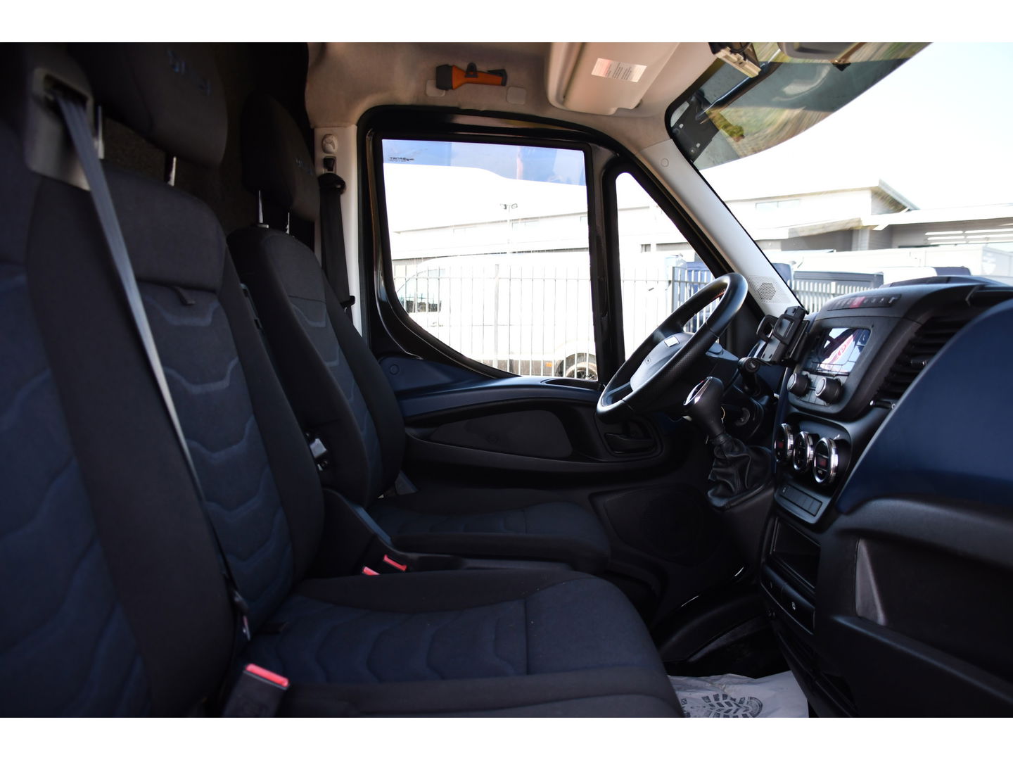 Iveco Daily 35S16V 2.3 352 H3 L PB Edition Camera, Cruise, 3500kg Trekhaak, Automaat, 155pk, Clima, Uniek!