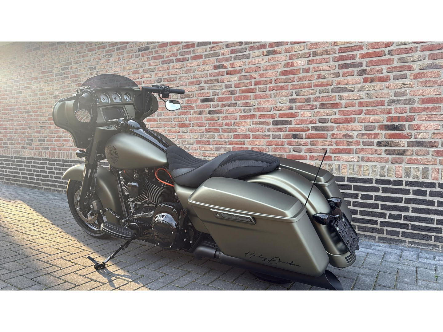 Harley Davidson 103 FLHXS Street Glide Special Streetglide Mat Groen Blackout