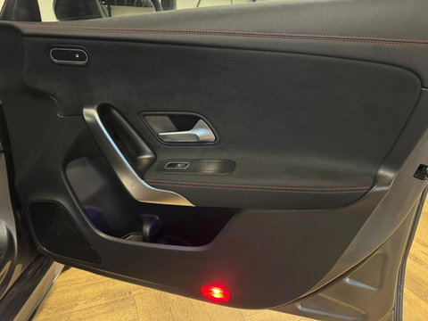 Mercedes-Benz CLA-Klasse Shooting Brake 250 4MATIC AMG Line PANO HUD VOL'