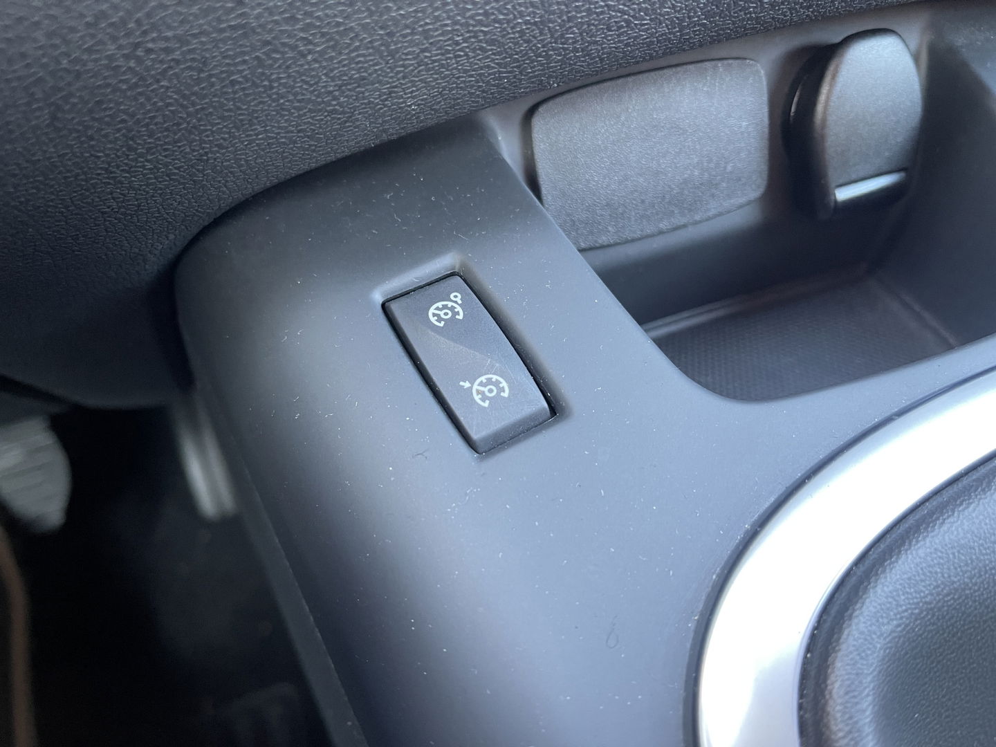 Renault Scénic 2.0 Bose | Automaat | Panoramadak | 17'' lichtmetaal | Trekhaak | Bose | Navigatie | Origineel Nederlands | Isofix |