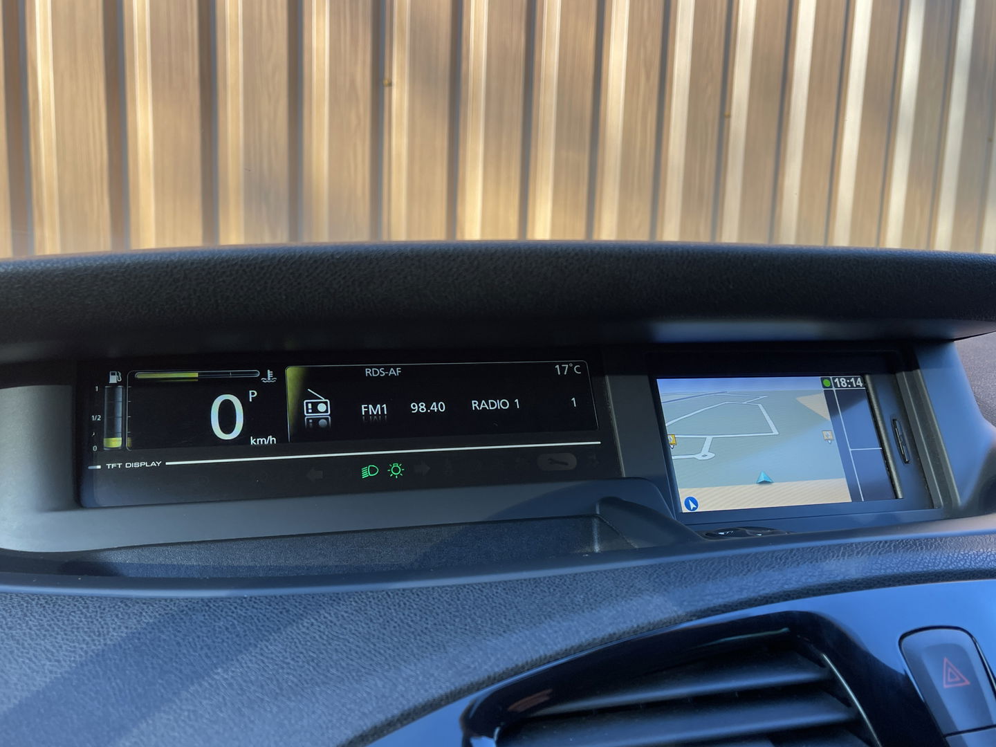 Renault Scénic 2.0 Bose | Automaat | Panoramadak | 17'' lichtmetaal | Trekhaak | Bose | Navigatie | Origineel Nederlands | Isofix |