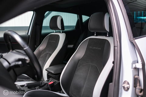 SEAT Leon 2.0 TSI Cupra 290 PK DSG | Panorama | LED | Alcantara | Navigatie | Cruise | Zeer nette auto | rijklaaprijs |