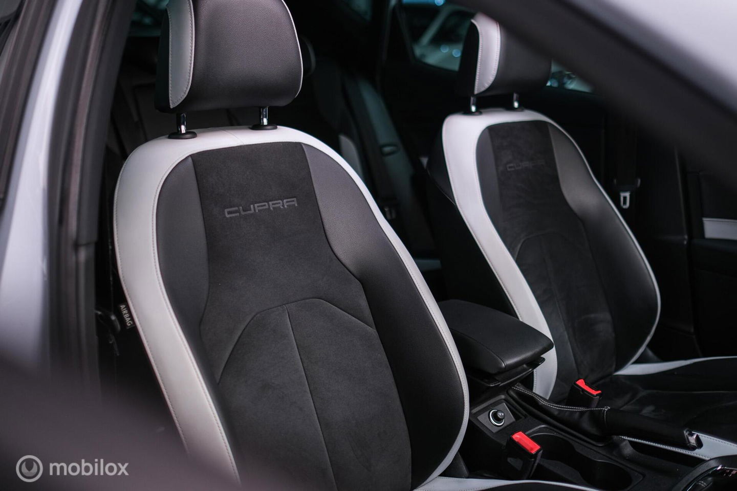 SEAT Leon 2.0 TSI Cupra 290 PK DSG | Panorama | LED | Alcantara | Navigatie | Cruise | Zeer nette auto | rijklaaprijs |