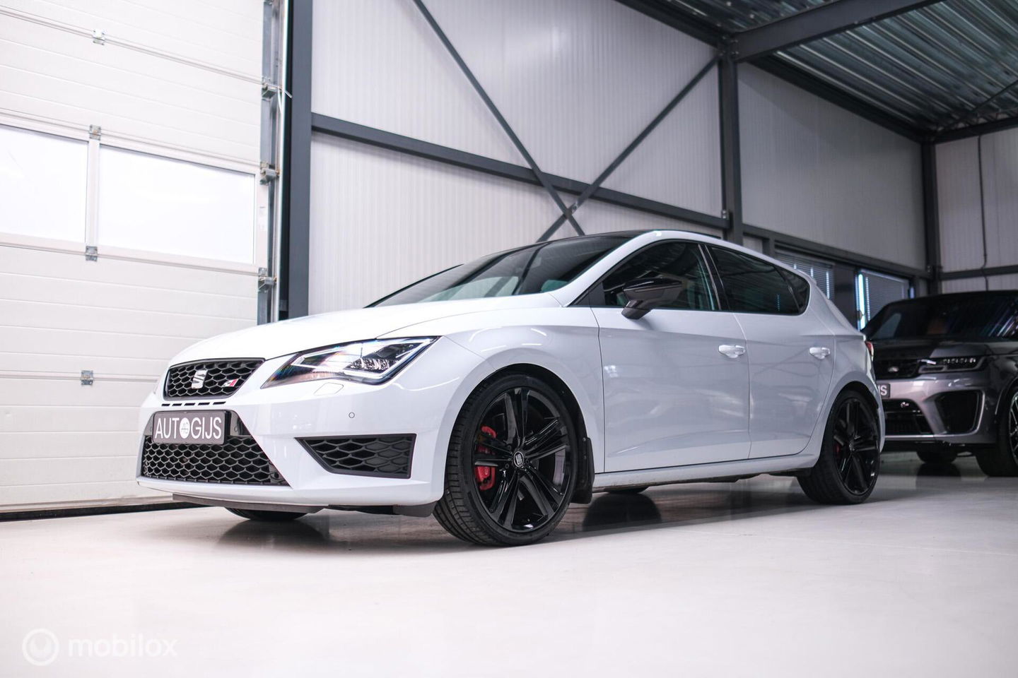 SEAT Leon 2.0 TSI Cupra 290 PK DSG | Panorama | LED | Alcantara | Navigatie | Cruise | Zeer nette auto | rijklaaprijs |
