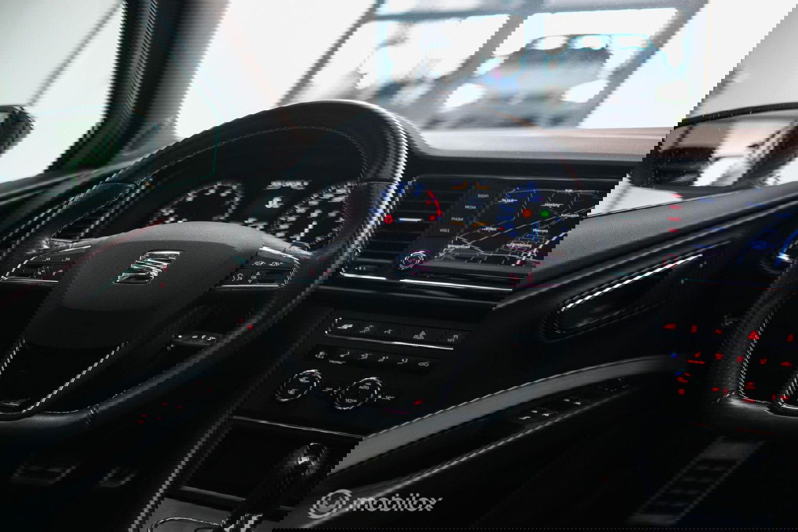 SEAT Leon 2.0 TSI Cupra 290 PK DSG | Panorama | LED | Alcantara | Navigatie | Cruise | Zeer nette auto | rijklaaprijs |