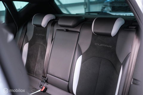 SEAT Leon 2.0 TSI Cupra 290 PK DSG | Panorama | LED | Alcantara | Navigatie | Cruise | Zeer nette auto | rijklaaprijs |