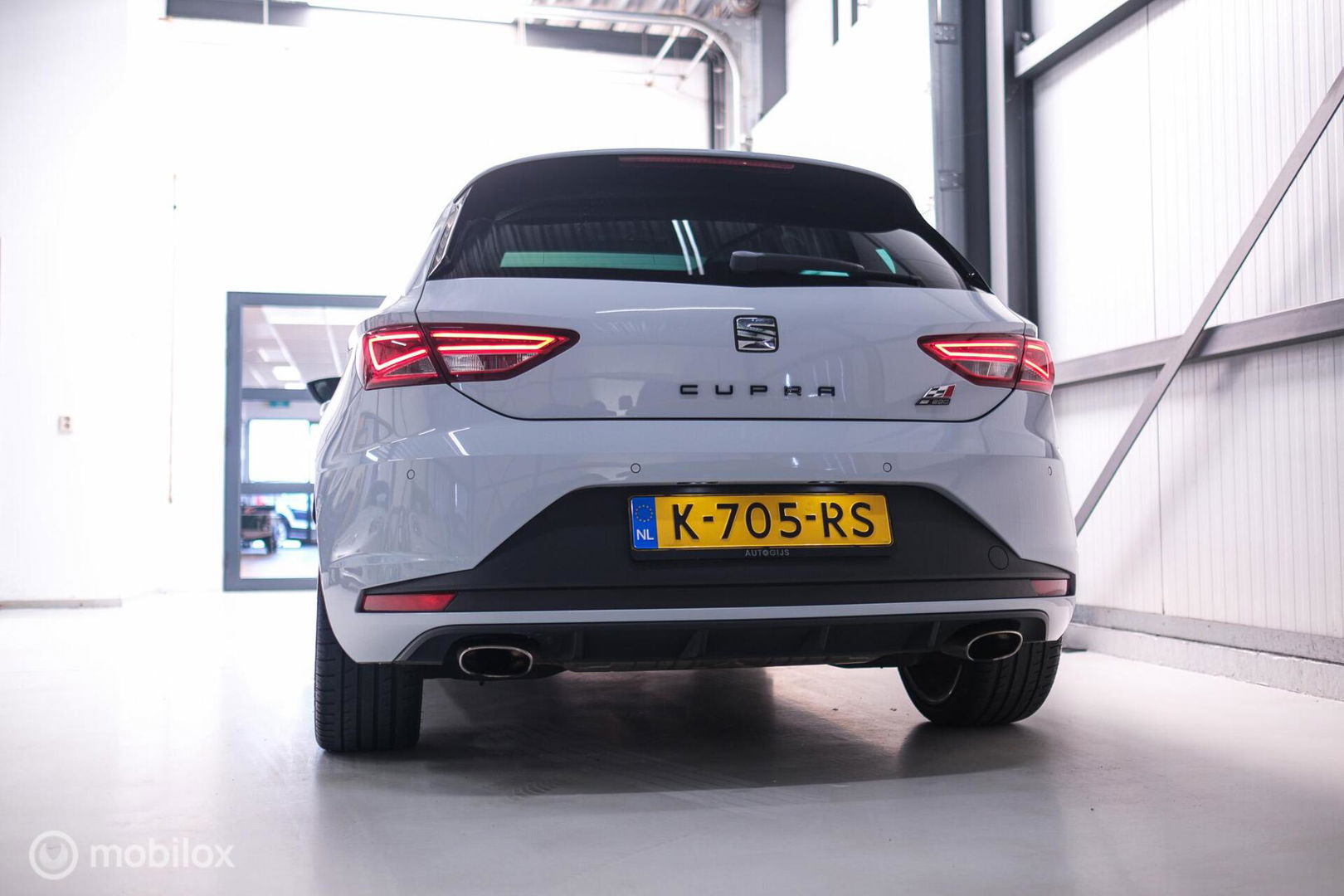 SEAT Leon 2.0 TSI Cupra 290 PK DSG | Panorama | LED | Alcantara | Navigatie | Cruise | Zeer nette auto | rijklaaprijs |