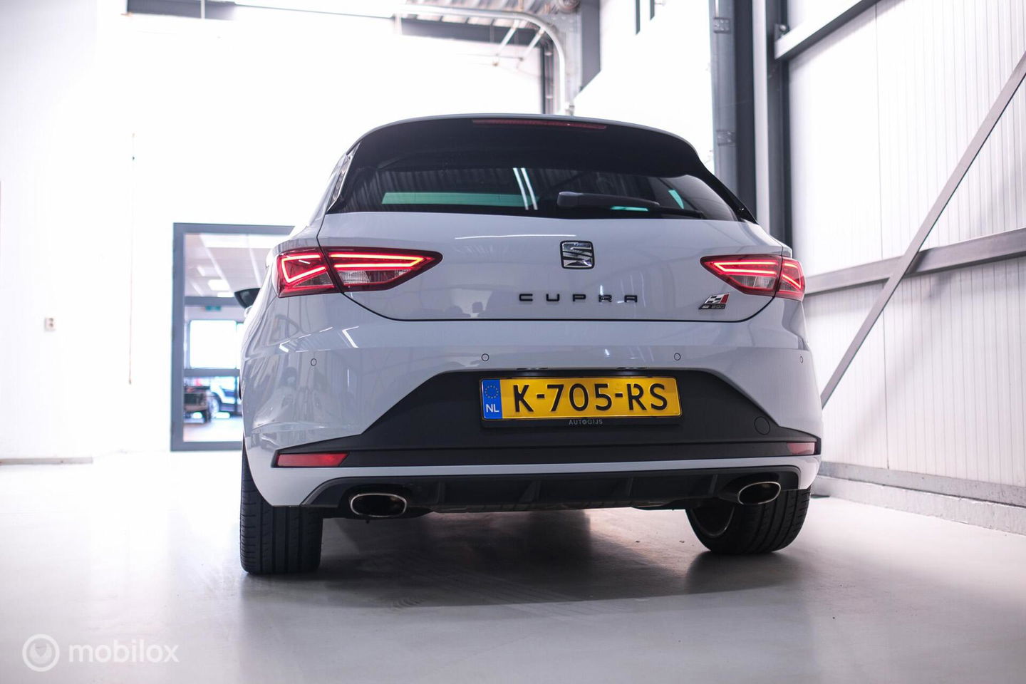 SEAT Leon 2.0 TSI Cupra 290 PK DSG | Panorama | LED | Alcantara | Navigatie | Cruise | Zeer nette auto | rijklaaprijs |