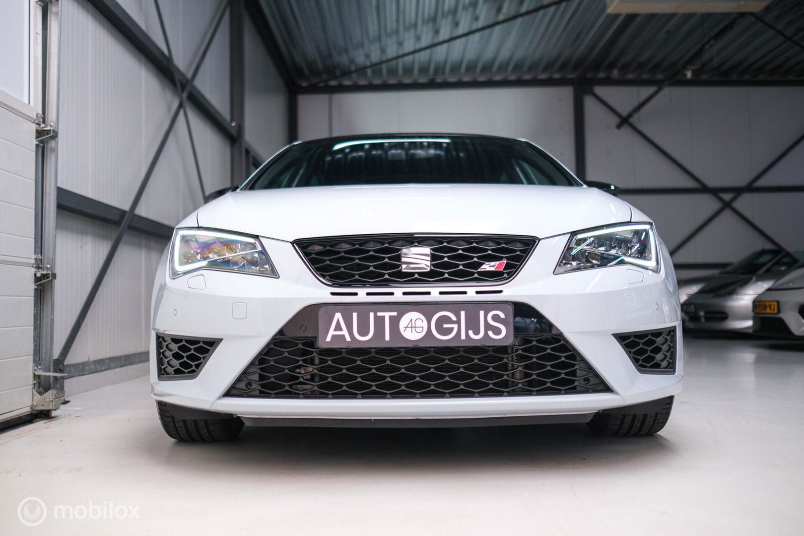 SEAT Leon 2.0 TSI Cupra 290 PK DSG | Panorama | LED | Alcantara | Navigatie | Cruise | Zeer nette auto | rijklaaprijs |