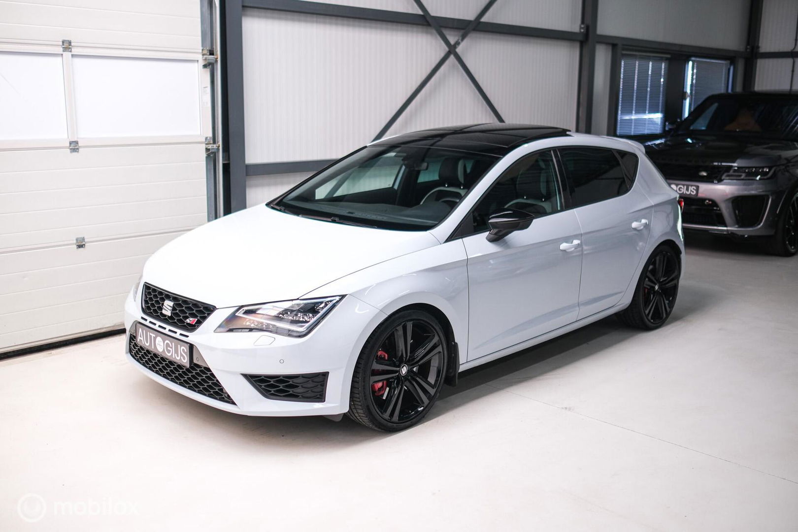 SEAT Leon 2.0 TSI Cupra 290 PK DSG | Panorama | LED | Alcantara | Navigatie | Cruise | Zeer nette auto | rijklaaprijs |