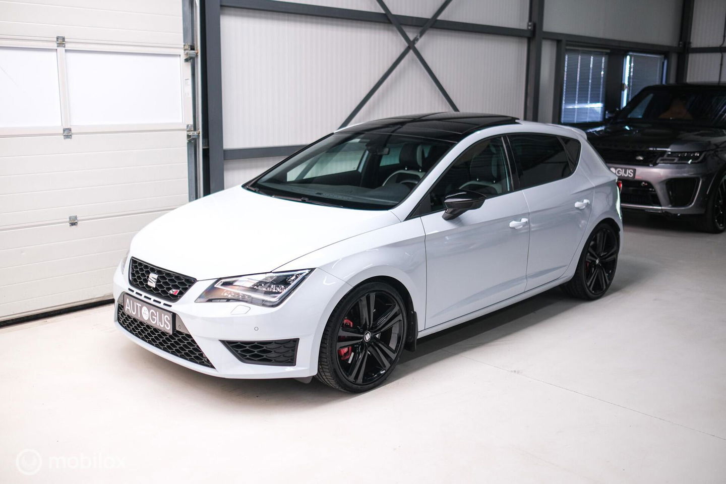 SEAT Leon 2.0 TSI Cupra 290 PK DSG | Panorama | LED | Alcantara | Navigatie | Cruise | Zeer nette auto | rijklaaprijs |