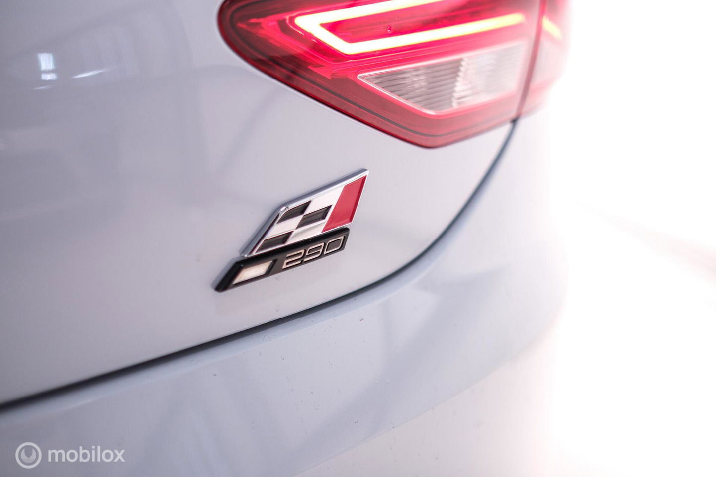 SEAT Leon 2.0 TSI Cupra 290 PK DSG | Panorama | LED | Alcantara | Navigatie | Cruise | Zeer nette auto | rijklaaprijs |