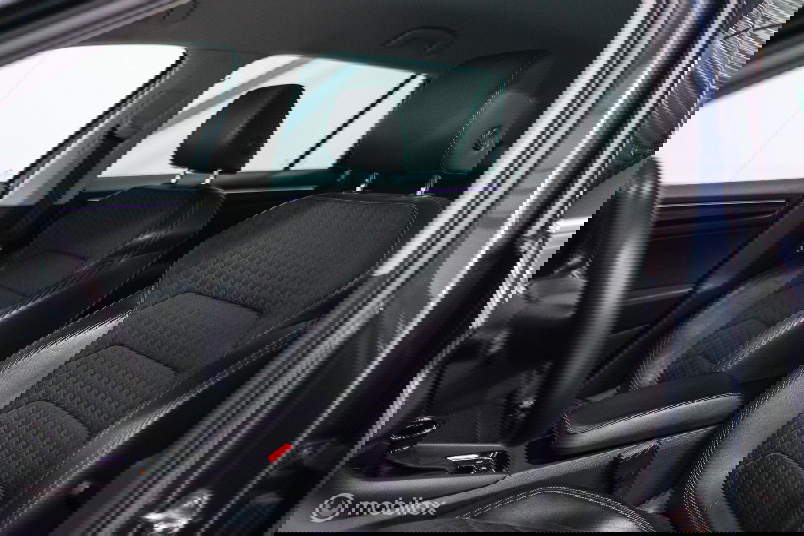 Škoda Kodiaq 1.5 TSI Business Edition DSG | Virtual cockpit | LED | Trekhaak | Camera | DAB | Canton Audio | 1e eigenaar | Rijklaar |