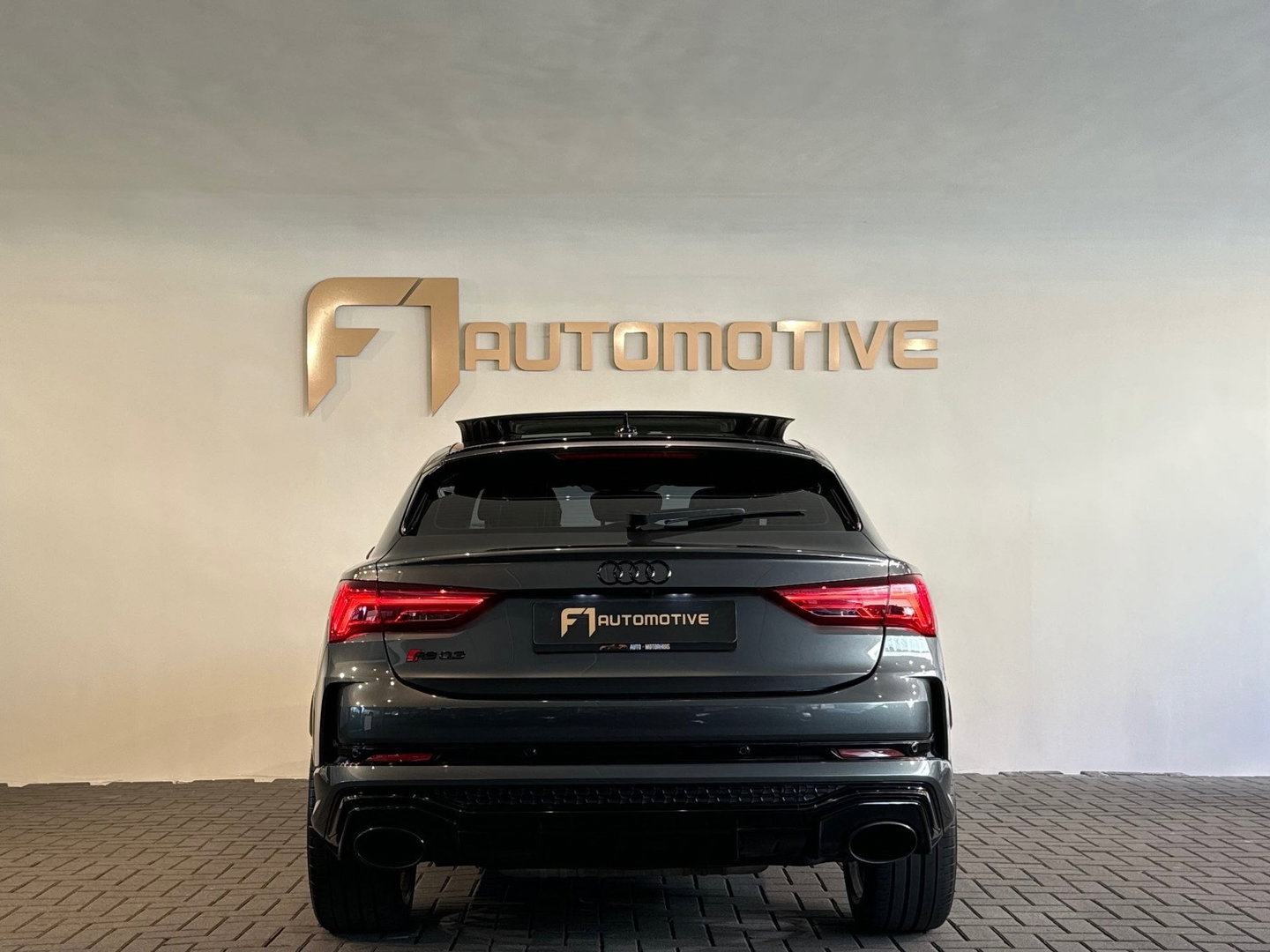 Audi RSQ3 Sportback 2.5 TFSI Quattro Pano|B&O|Keyless|Sfeer