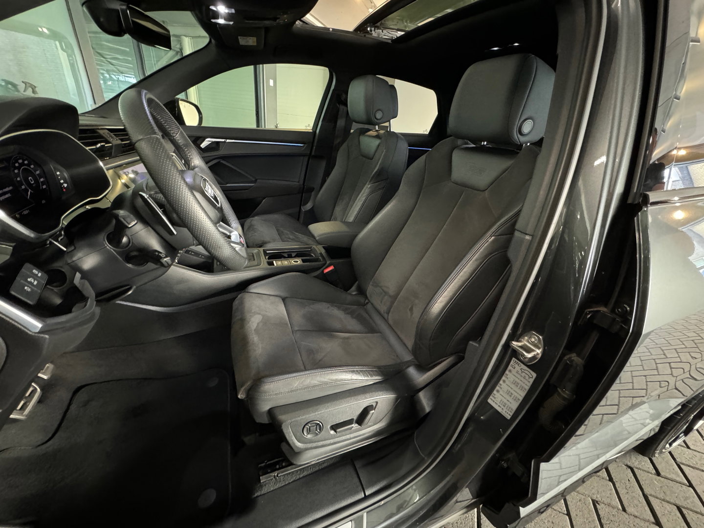 Audi RSQ3 Sportback 2.5 TFSI Quattro Pano|B&O|Keyless|Sfeer