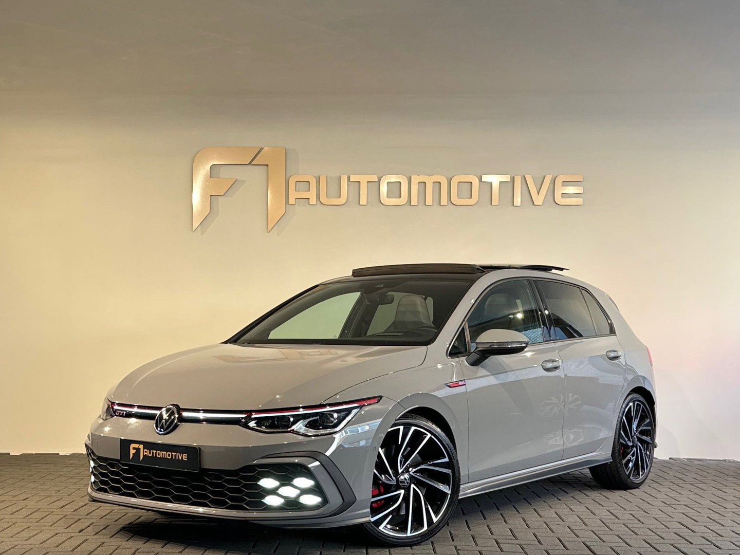 Volkswagen Golf 2.0 TSI GTI Pano|H/K|HuD|Memory|MILLTEK|VOL