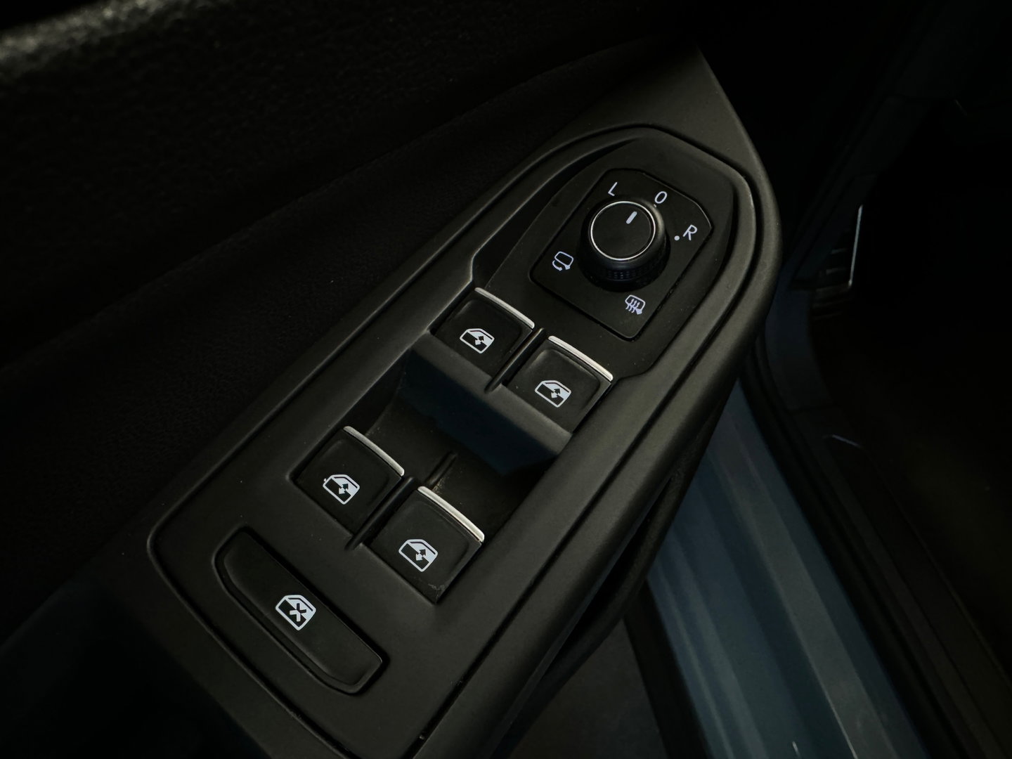 Volkswagen Golf 2.0 TSI GTI Pano|H/K|HuD|Memory|MILLTEK|VOL