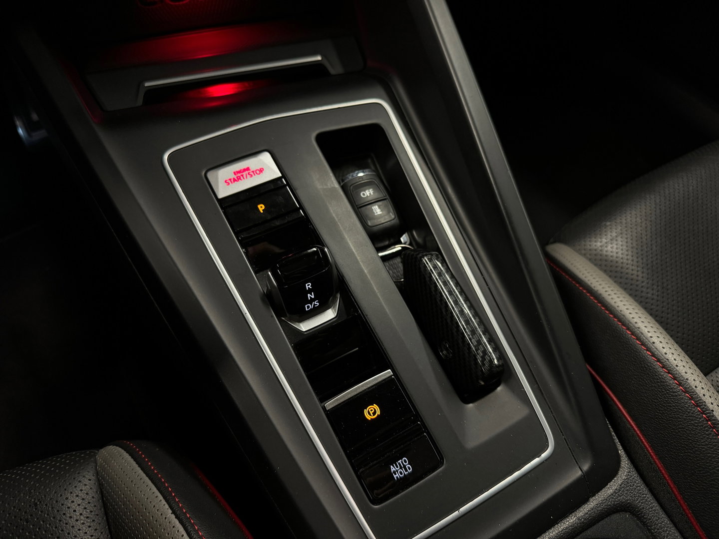 Volkswagen Golf 2.0 TSI GTI Pano|H/K|HuD|Memory|MILLTEK|VOL