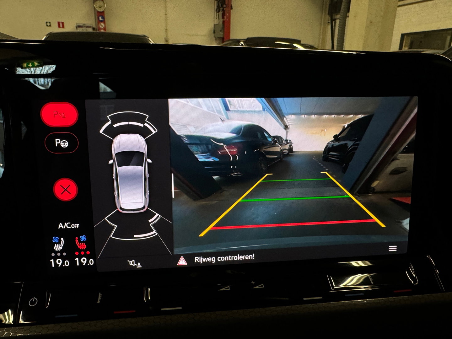 Volkswagen Golf 2.0 TSI GTI Pano|H/K|HuD|Memory|MILLTEK|VOL