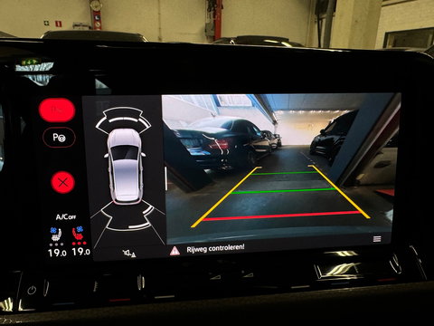 Volkswagen Golf 2.0 TSI GTI Pano|H/K|HuD|Memory|MILLTEK|VOL