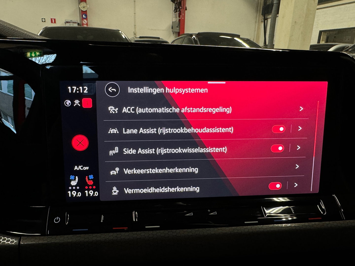 Volkswagen Golf 2.0 TSI GTI Pano|H/K|HuD|Memory|MILLTEK|VOL