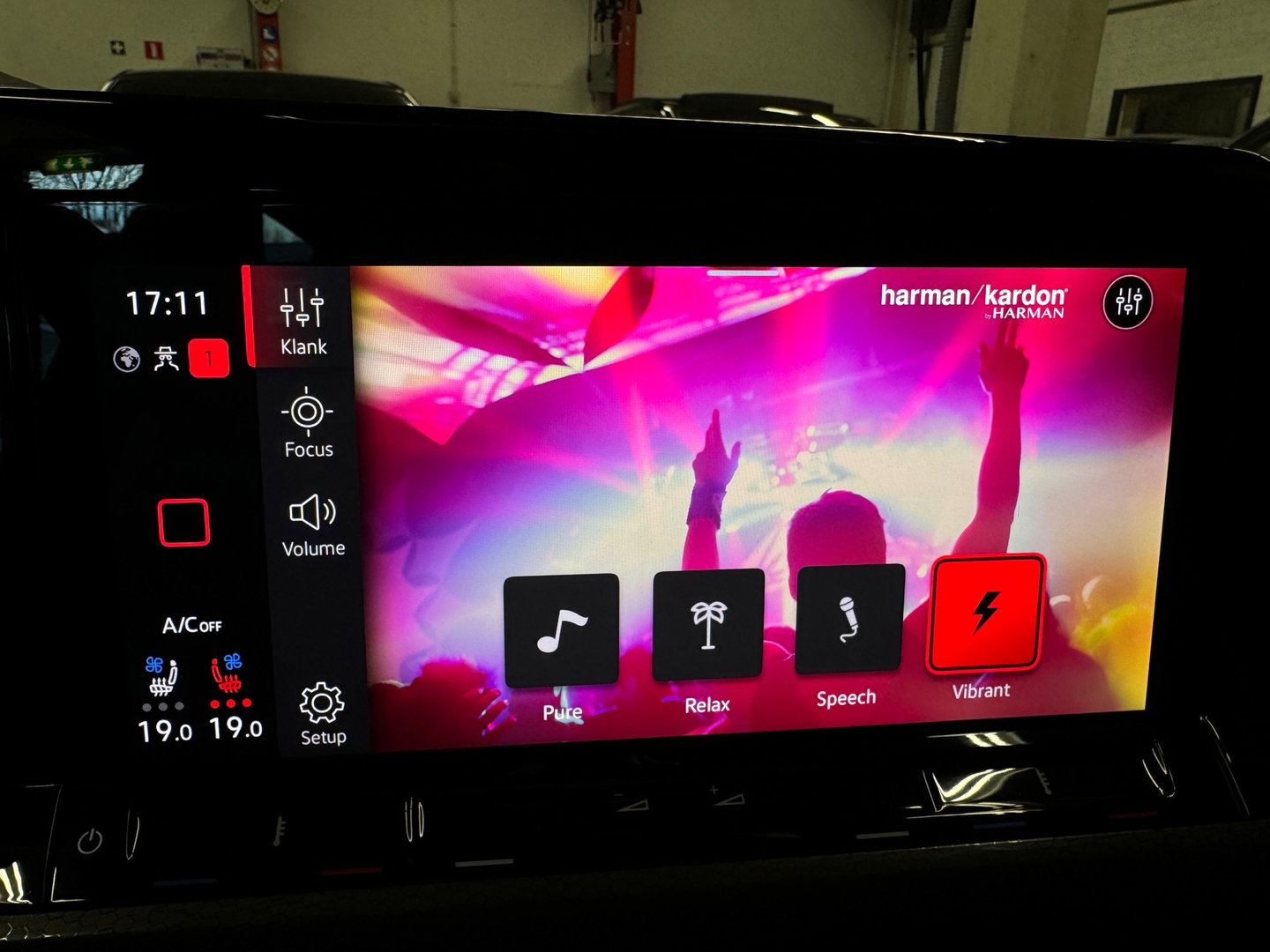 Volkswagen Golf 2.0 TSI GTI Pano|H/K|HuD|Memory|MILLTEK|VOL