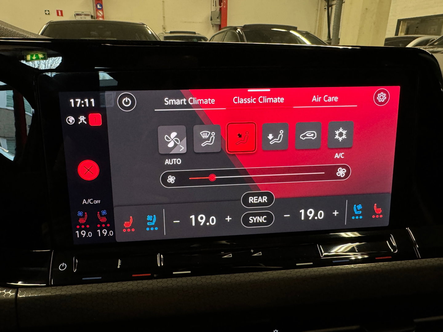 Volkswagen Golf 2.0 TSI GTI Pano|H/K|HuD|Memory|MILLTEK|VOL