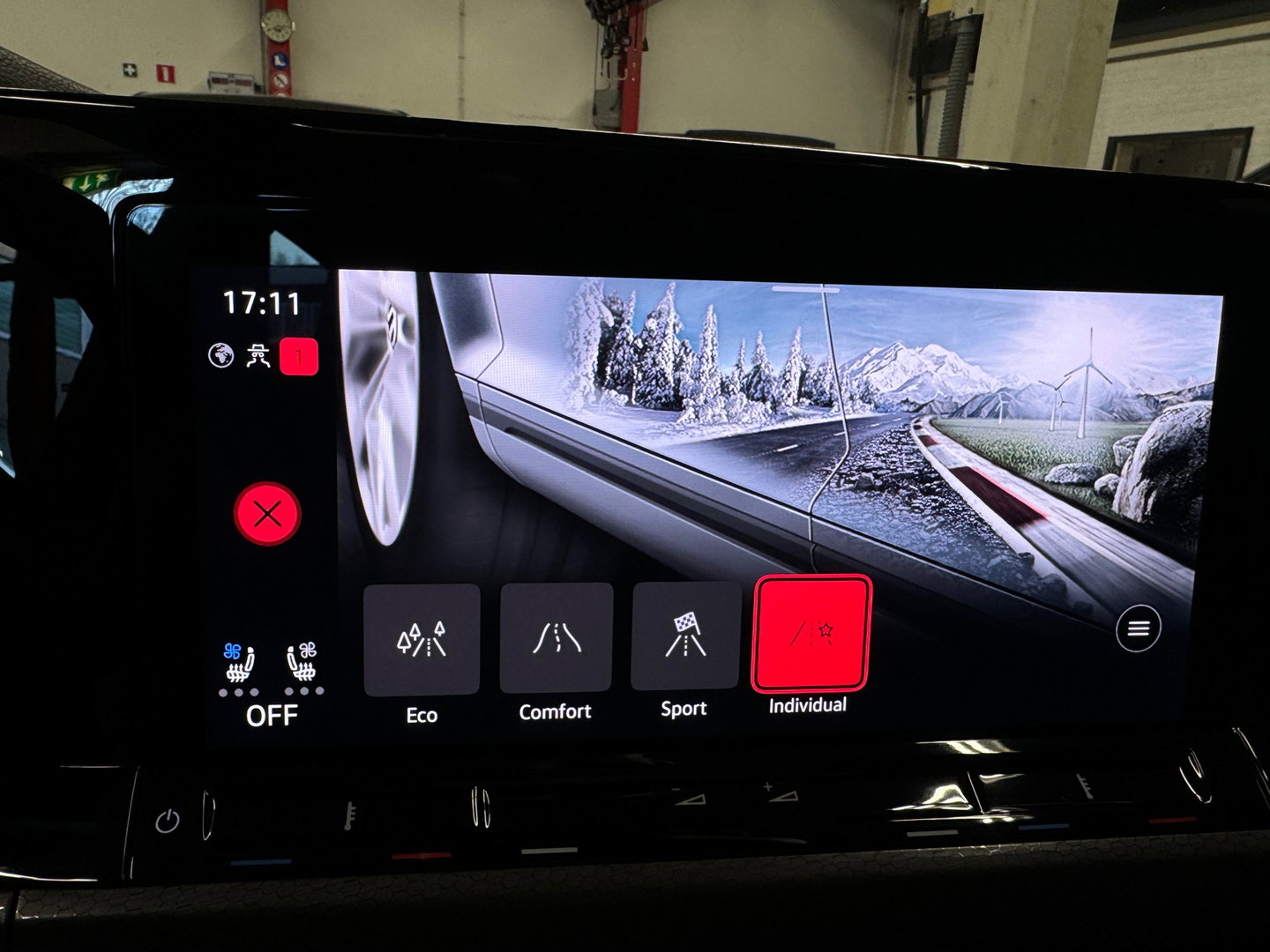 Volkswagen Golf 2.0 TSI GTI Pano|H/K|HuD|Memory|MILLTEK|VOL