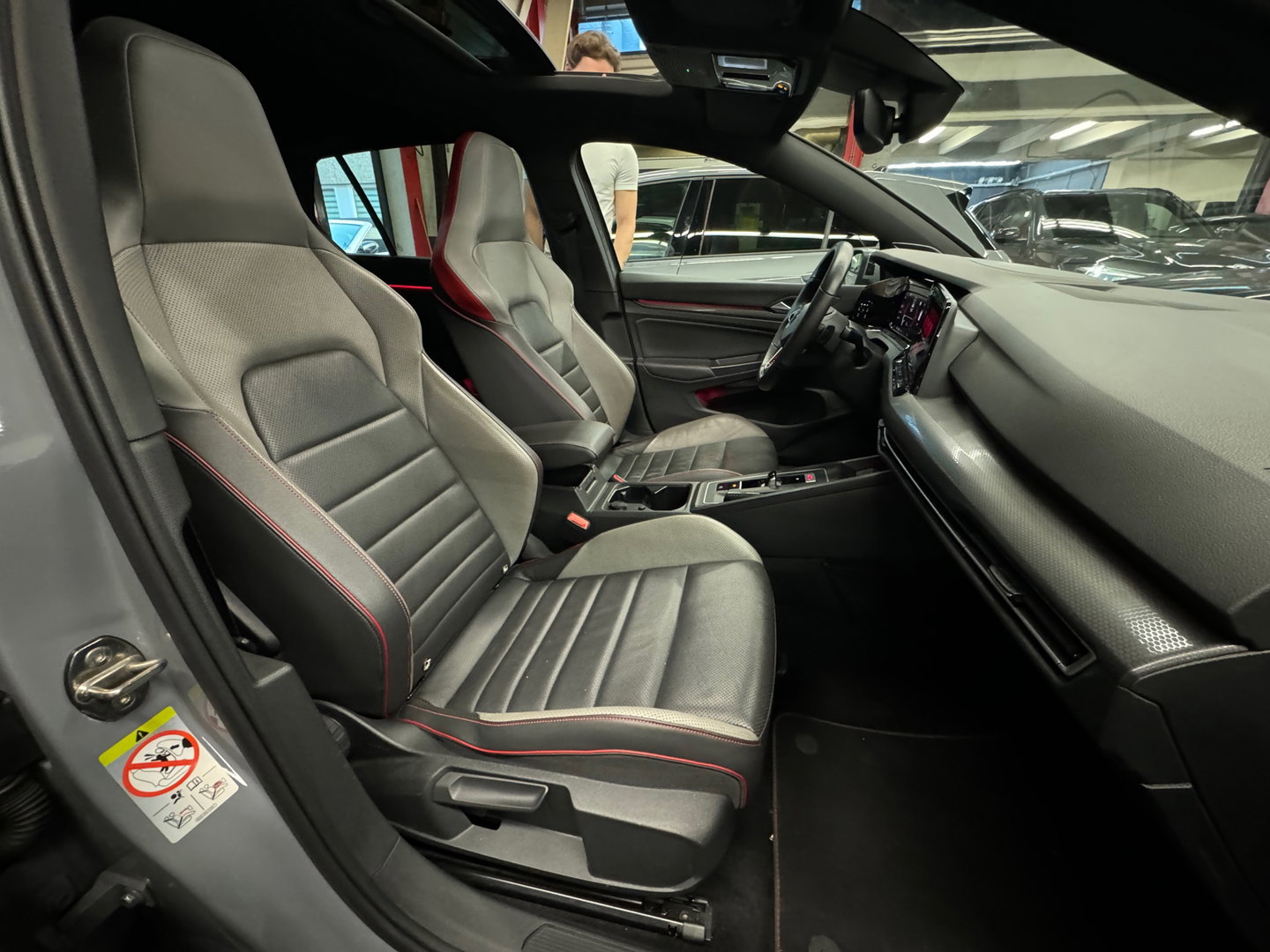 Volkswagen Golf 2.0 TSI GTI Pano|H/K|HuD|Memory|MILLTEK|VOL