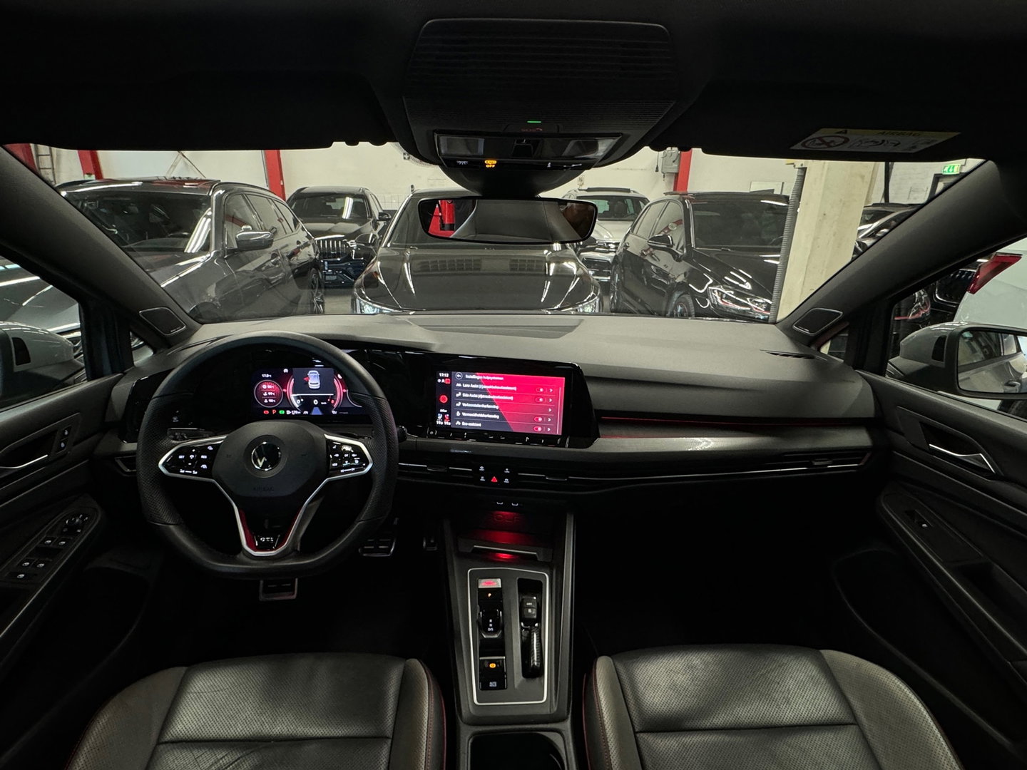 Volkswagen Golf 2.0 TSI GTI Pano|H/K|HuD|Memory|MILLTEK|VOL