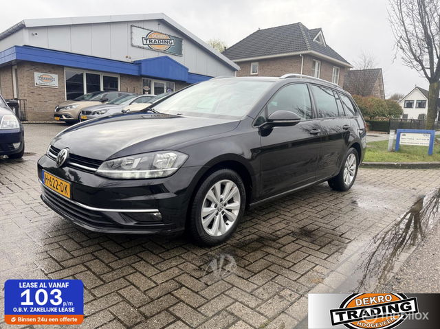 Volkswagen Golf - 1.6 TDI Business Highline Virtual Cockpit