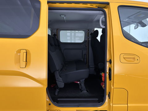 Nissan e-NV200 Evalia 40 kWh Connect Edition [ 7-Pers. ] {SOH-95%} (INCL.BTW) *NAVI-FULLMAP | CAMERA | HEATED-COMFORTSEATS | DAB | PRIVACY-GLASS | ECC | CRUISE | 15''ALU*