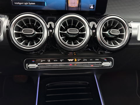 Mercedes-Benz GLB 200 Business Solution Luxury (INCL-BTW) *PANO | LEATHER | FULL-LED | AMBIENTLIGHT | HEATED-SPORTSEATS | WIDESCREEN-DIGICOCKPIT | DAB+ | NAVI-FULLMAP | CAMERA | PRIVACYGLASS | LANE-ASSIST | DYNAMIC-SELECT | 18'