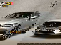 Volvo V60 - 2.0 B3 Sport 163Pk Automaat (APPLE CARPLAY, LEDER, STUUR/STOELVERWARMING, CAMERA, SPORTSTOELEN, KEYLESS, ELEK ACHTERKLEP, TREKHAAK, NIEUWSTAAT)