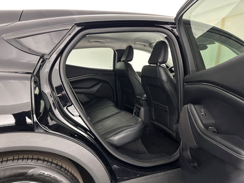 Ford Mustang Mach-E RWD 75 kWh [ 3-Fase-11kW] {SOH-89%} (INCL.BTW) *LEATHER | FULL-LED | DAB | DIGI-COCKPIT | KEYLESS | NAVI-FULLMAP | CARPLAY | HEATED-COMFORTSEATS | TOPVIEW | ADAPTIVE-CRUISE | PRIVACY-GLASS | 18'' ALU*